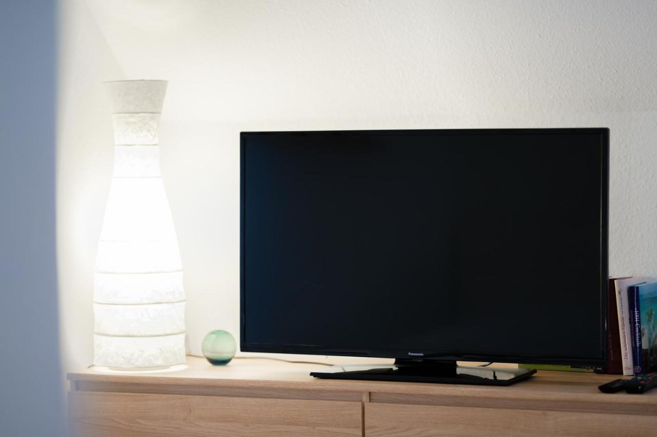 Stay Awesome - Schonfeld Apartment, Netflix Und Kostenloses Parken Kassel Buitenkant foto