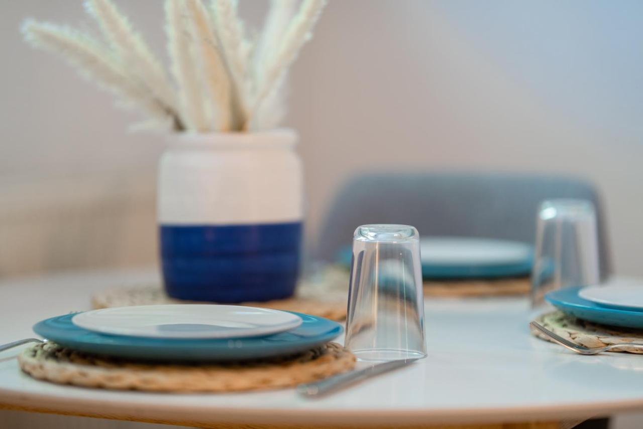 Stay Awesome - Schonfeld Apartment, Netflix Und Kostenloses Parken Kassel Buitenkant foto